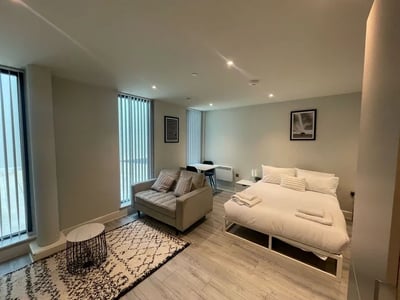 Flat Wokingham Road in Bracknell