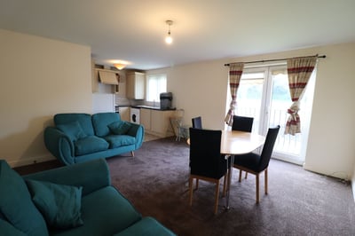 Flat Nightingale Close in Blackburn
