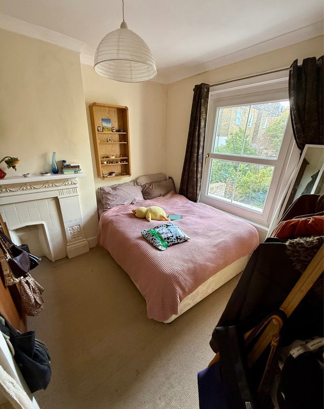 Flat Tregothnan Road in Greater London
