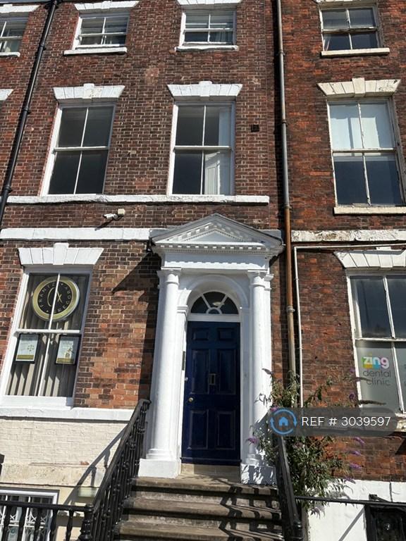 Flat Albion Street in Hull