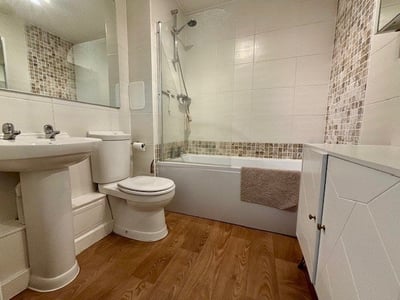 Flat Britannia Road in Brentwood