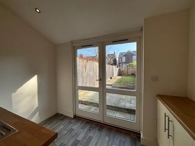 Flat Sussex Road in Tonbridge and Malling
