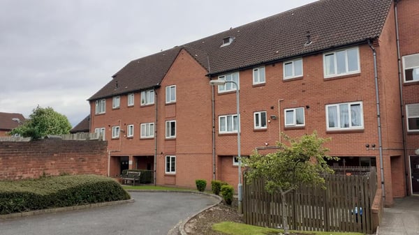 Flat Sampson Close in Birmingham