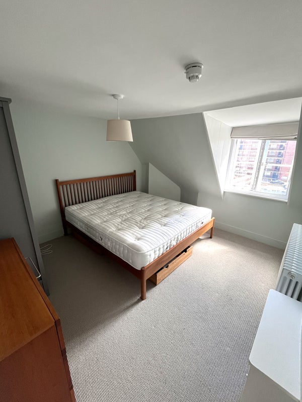 Flat Great Ormond Street in Greater London