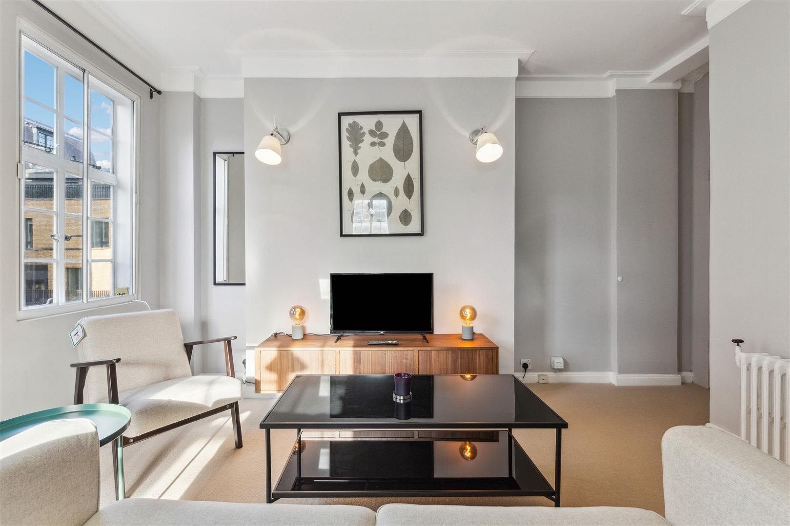Flat Chelsea Manor Gardens in Greater London
