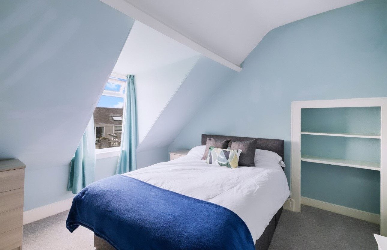 Room Headland Park in Plymouth