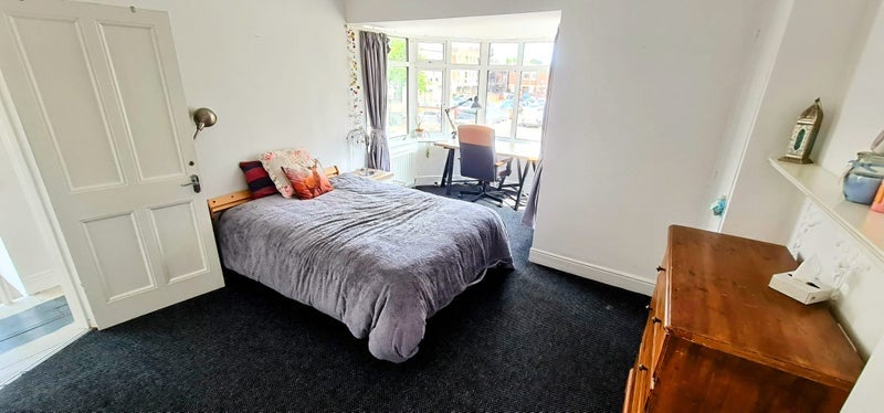 Room Homefield Rise in Greater London
