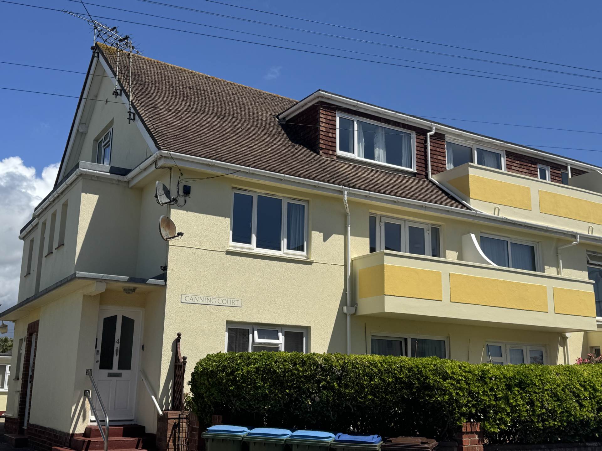 Flat Canning Road in Arun