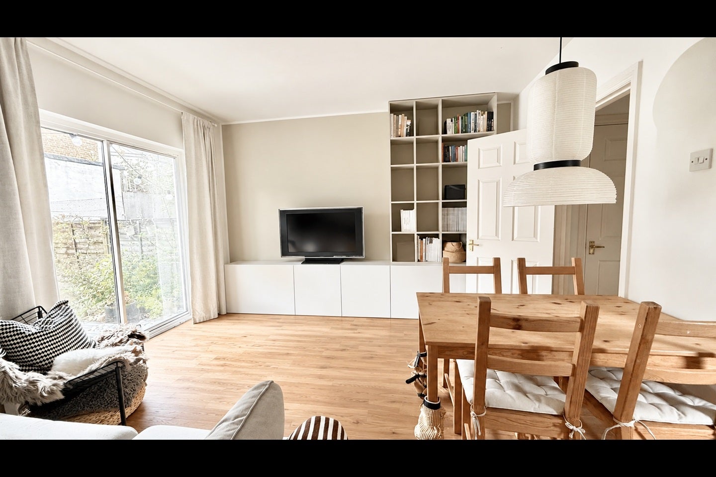 Flat Azof Street in Greater London