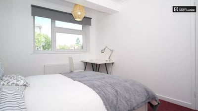 Room Uxbridge Road in Greater London
