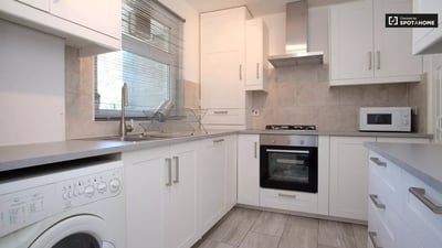 Room Uxbridge Road in Greater London
