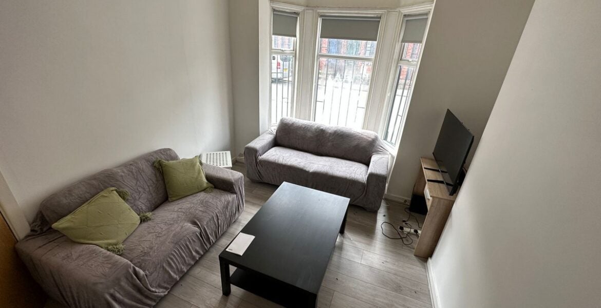 Flat Archery Terrace in Leeds