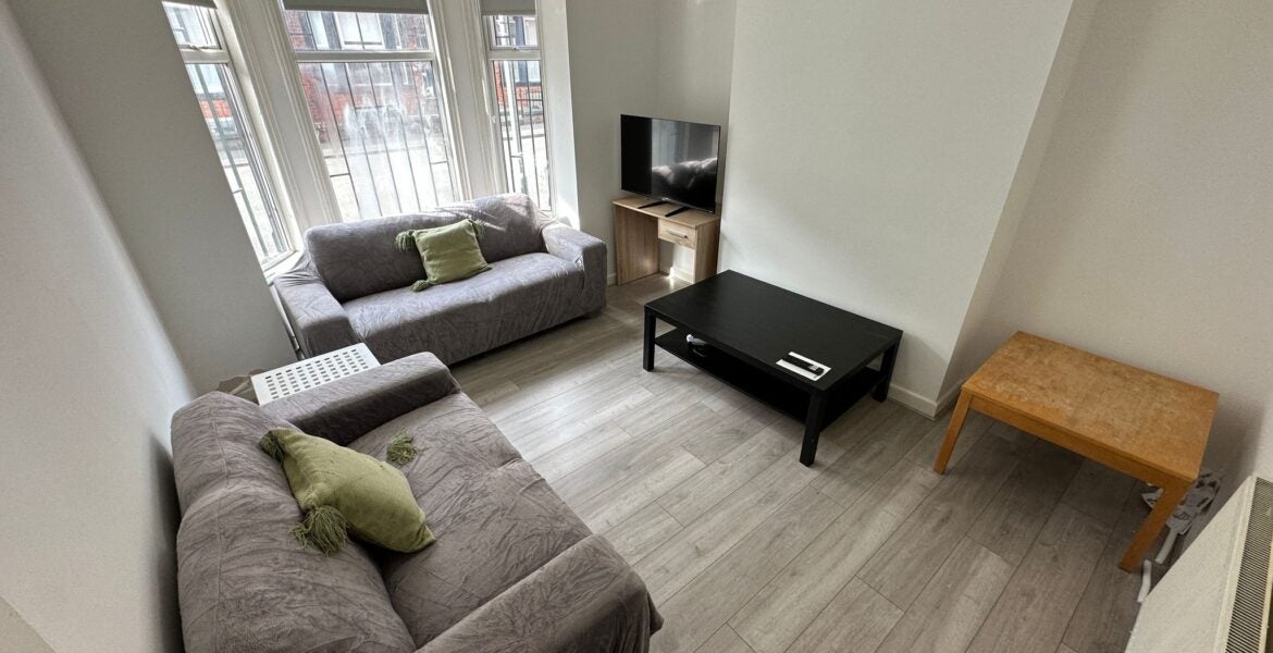 Flat Archery Terrace in Leeds
