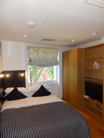 Flat Cartwright Gardens in Greater London