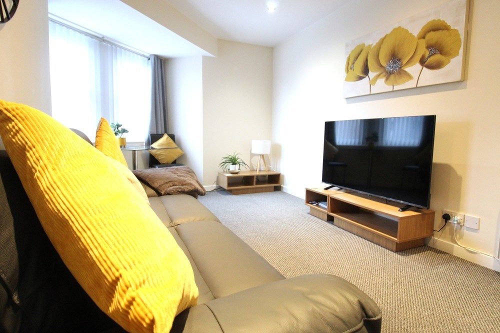 Flat Nelson Court in Hopton and Coton