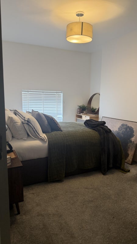 Room Gwendolyn Drive in Coventry