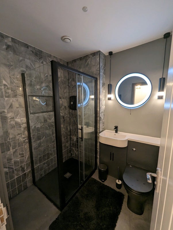 Room Havana Close in Manchester
