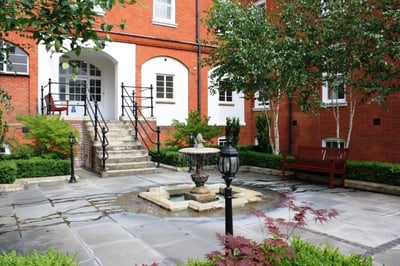 Room Fulham Palace Road in Greater London