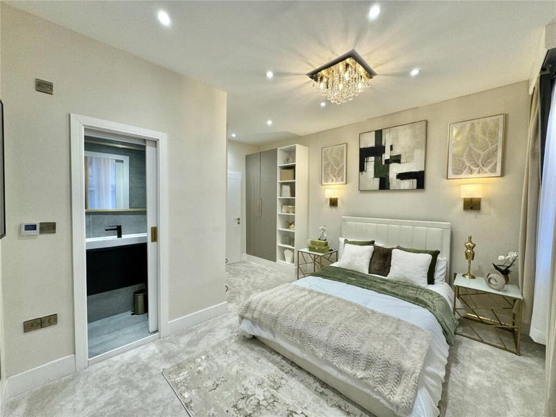 Room Eskdale Road in Liverpool