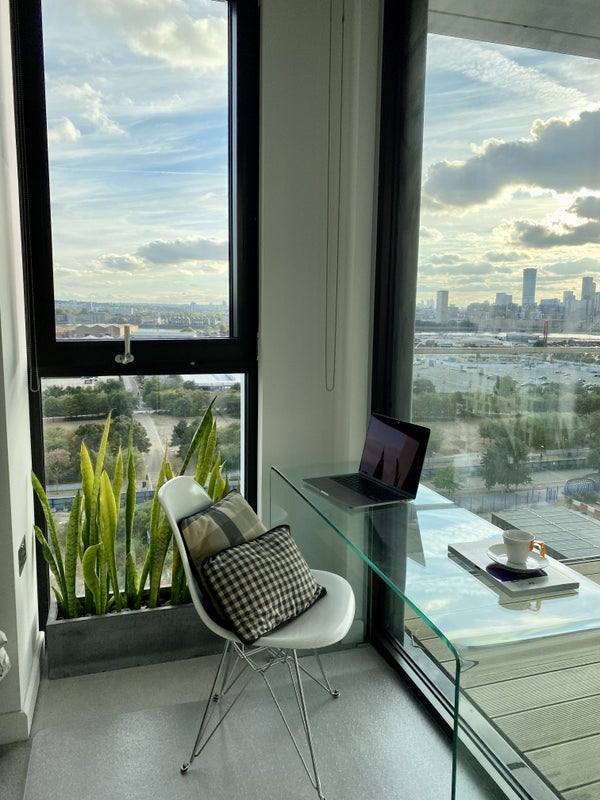 Room Chandlers Avenue in Greater London