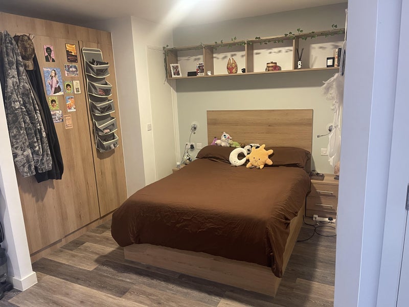 Room City Road in Cardiff