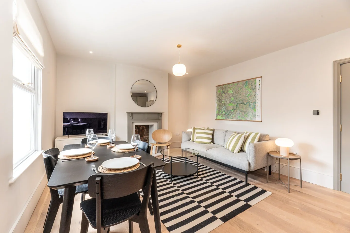 Flat Shaftesbury Road in Greater London