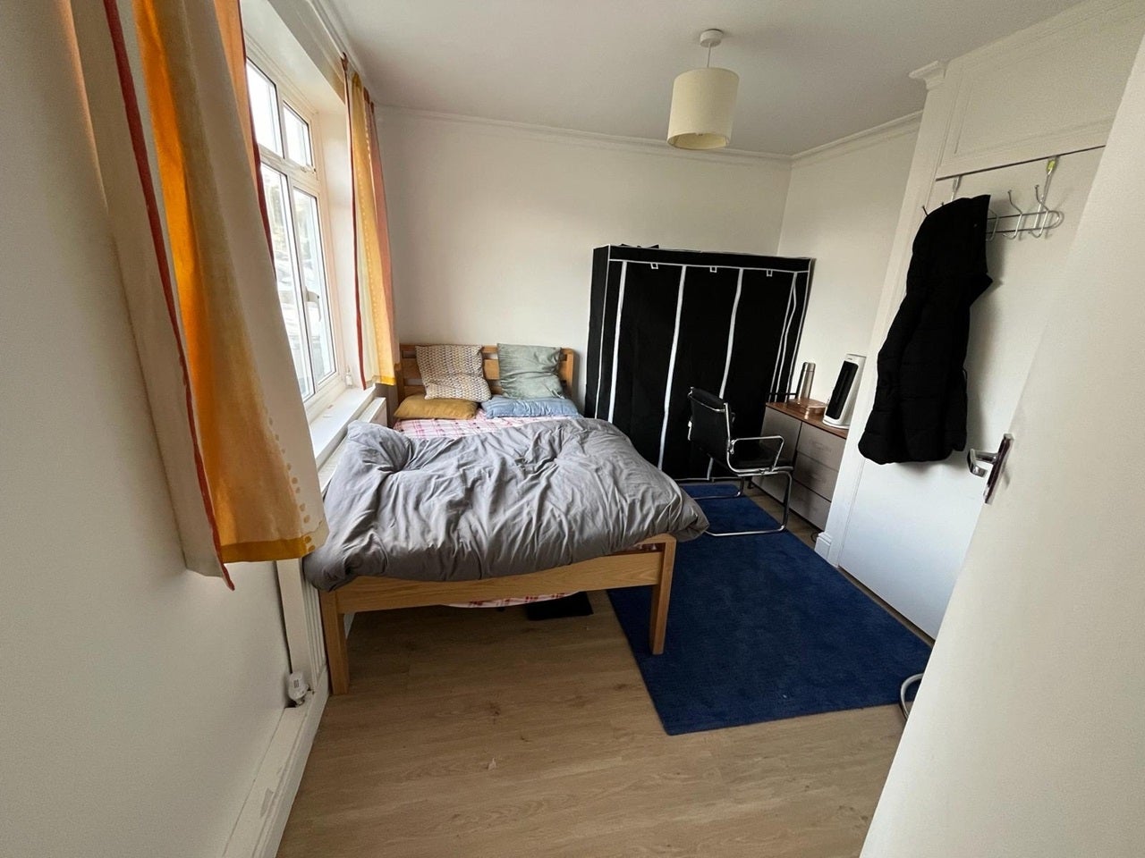 Room Wendover Way in Greater London