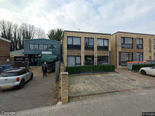 Flat Lancaster Road in Greater London