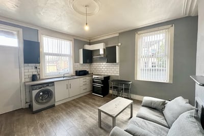 Flat Back Middleton View in Leeds