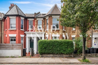 Flat Geldeston Road in Greater London