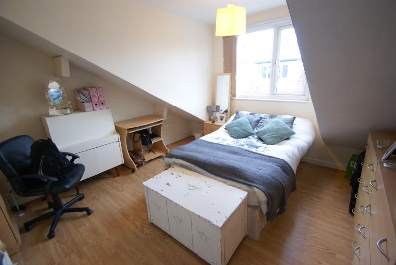 Flat Welton Place in Leeds