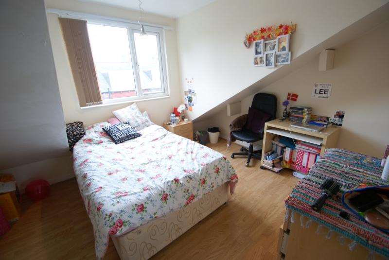 Flat Welton Place in Leeds