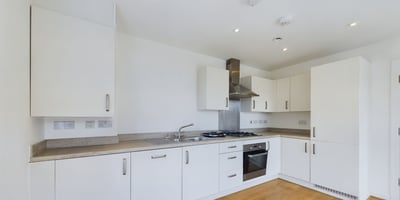 Flat Russells Crescent in Reigate and Banstead
