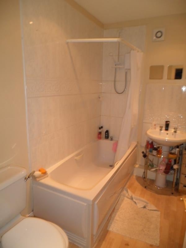 Flat Simonside Terrace in Newcastle upon Tyne