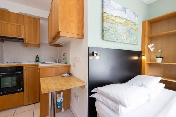 Flat Starcross Street in Greater London