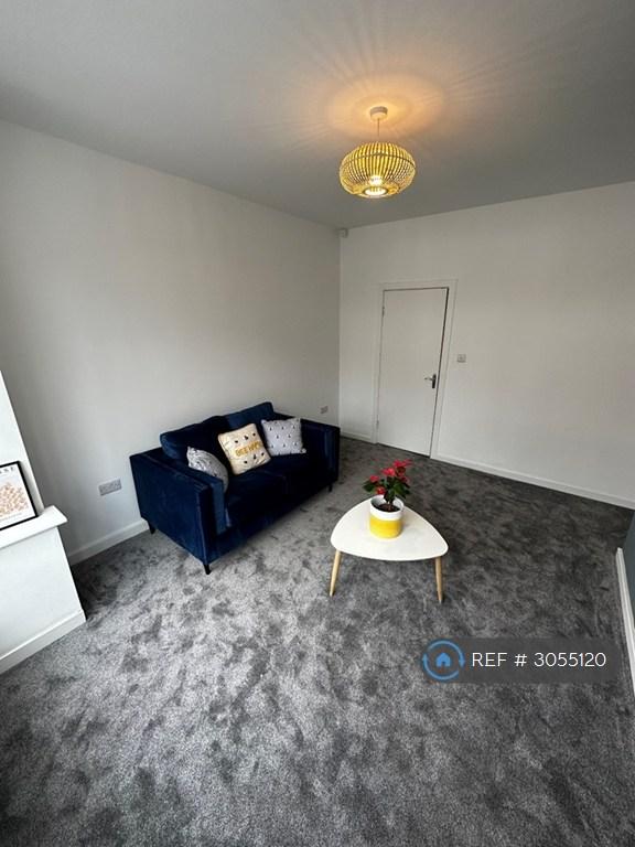 Flat Milton Grove in Manchester