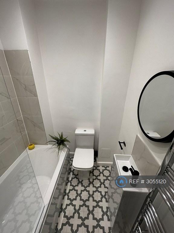 Flat Milton Grove in Manchester