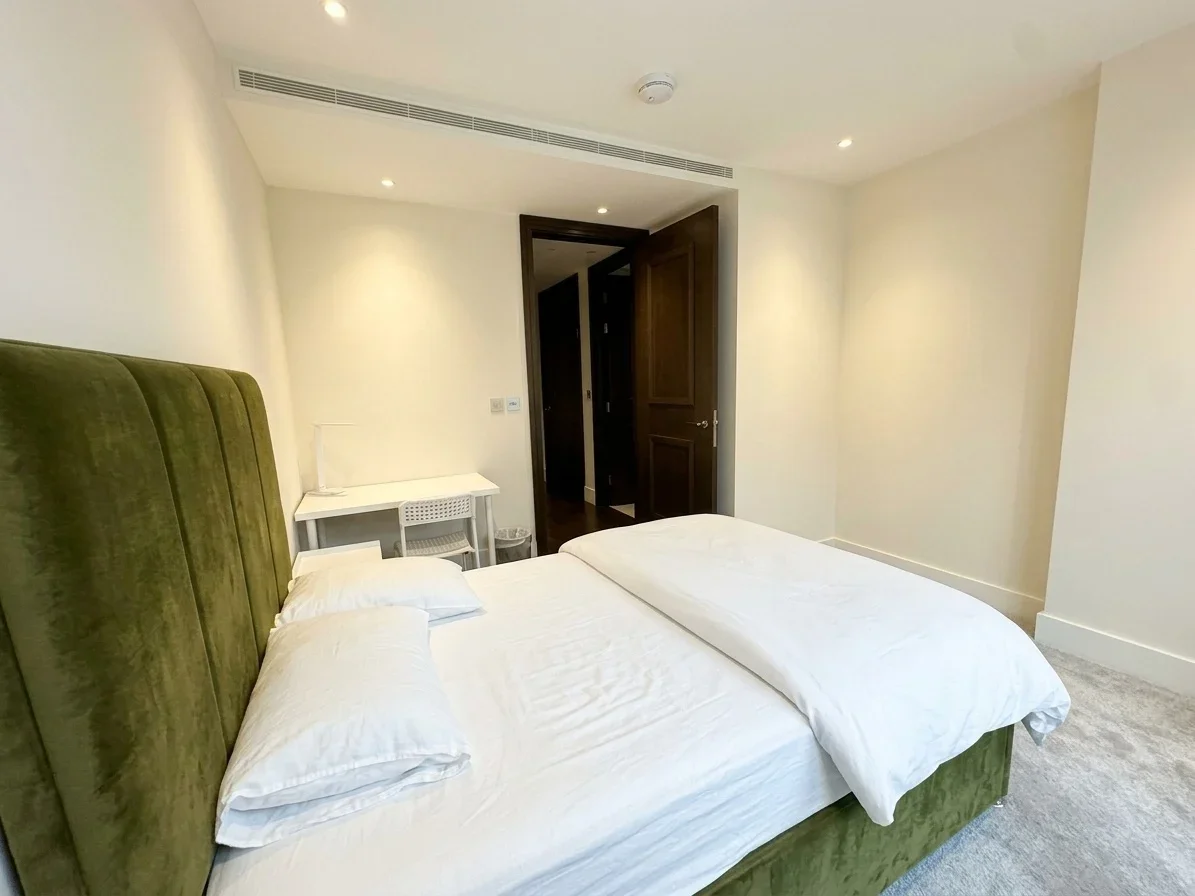 Flat Warwick Lane in Greater London