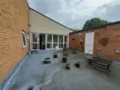 Flat Castle Close in Blaydon