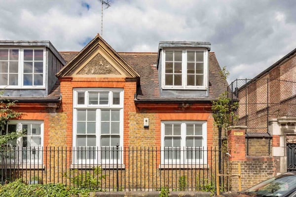 Flat Stannary Street in Greater London