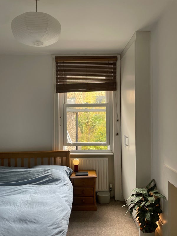 Room Larcom Street in Greater London