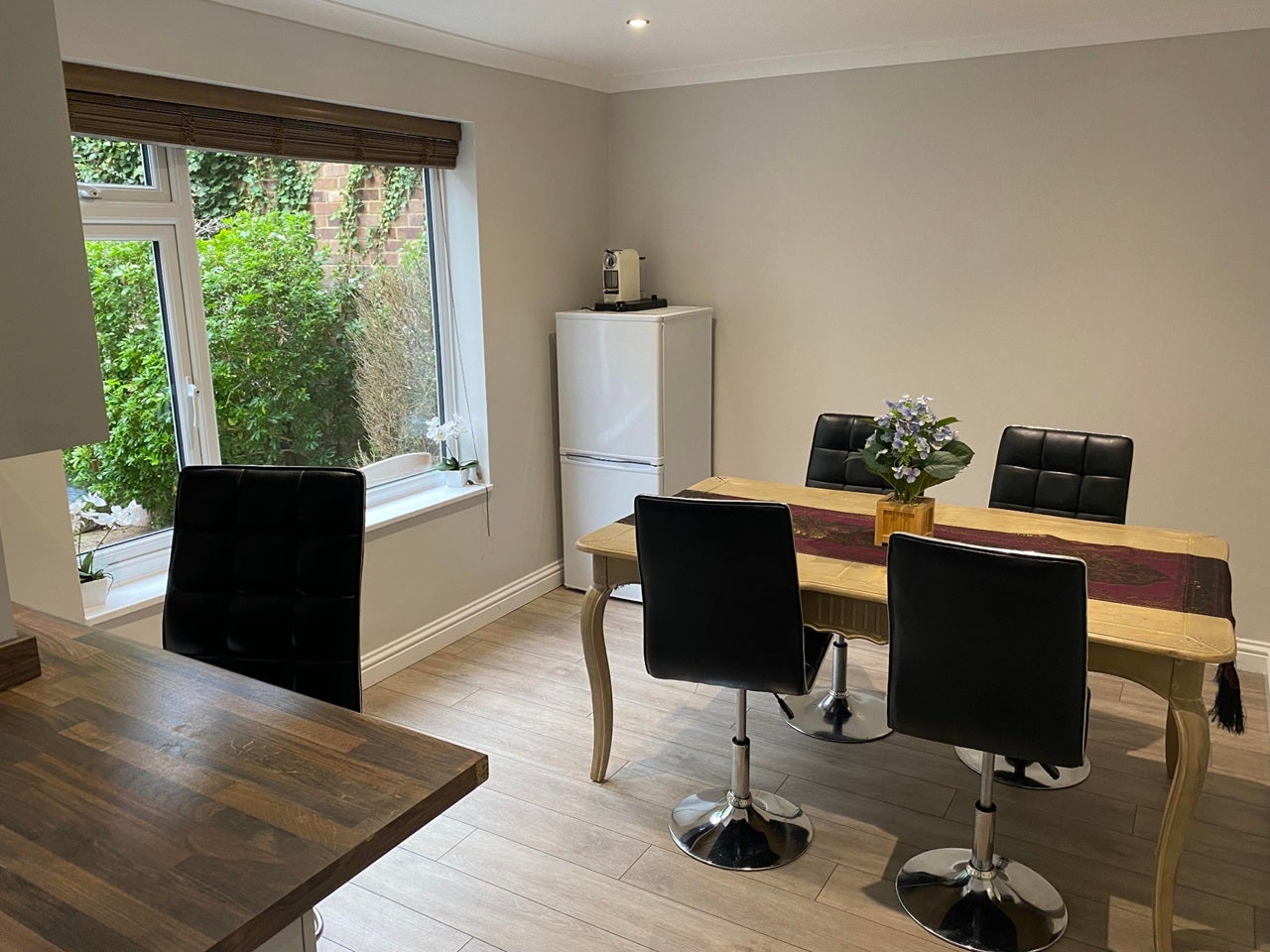 Room Cherrywood Avenue in Borough of Runnymede