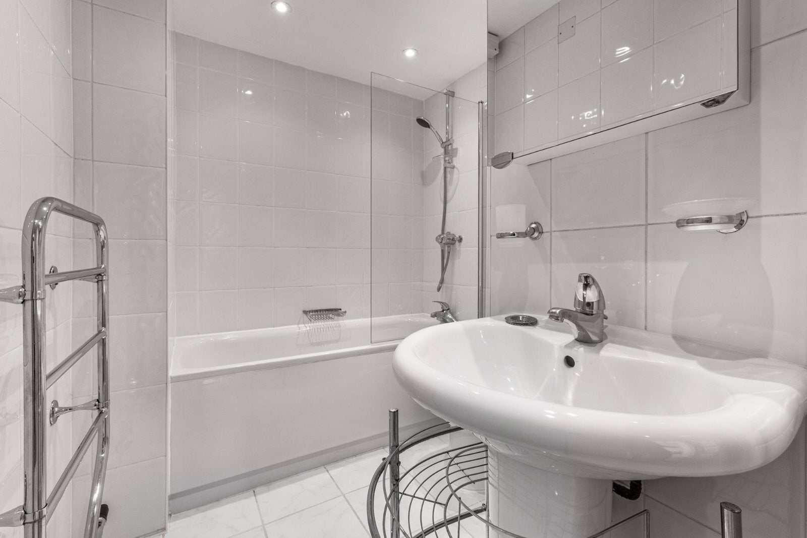 Flat Kensington Park Road in Greater London