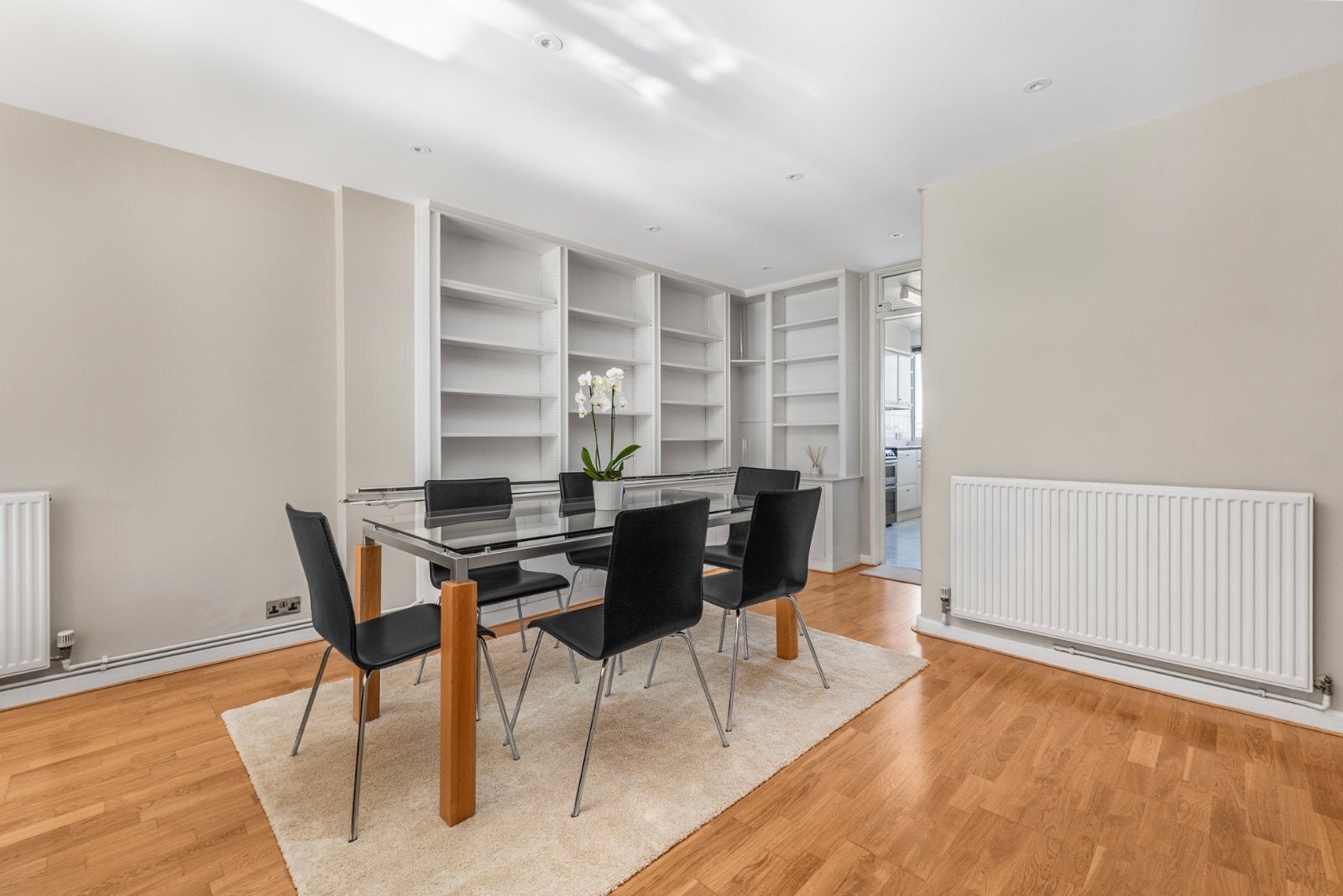 Flat Kensington Park Road in Greater London