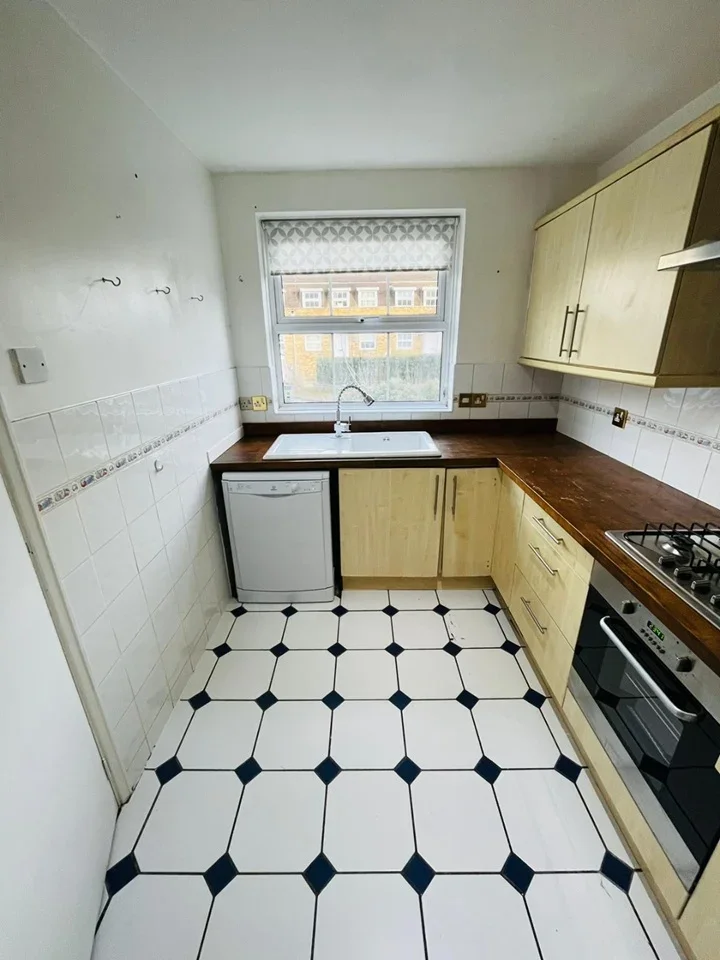 Room Leeward Gardens in Greater London