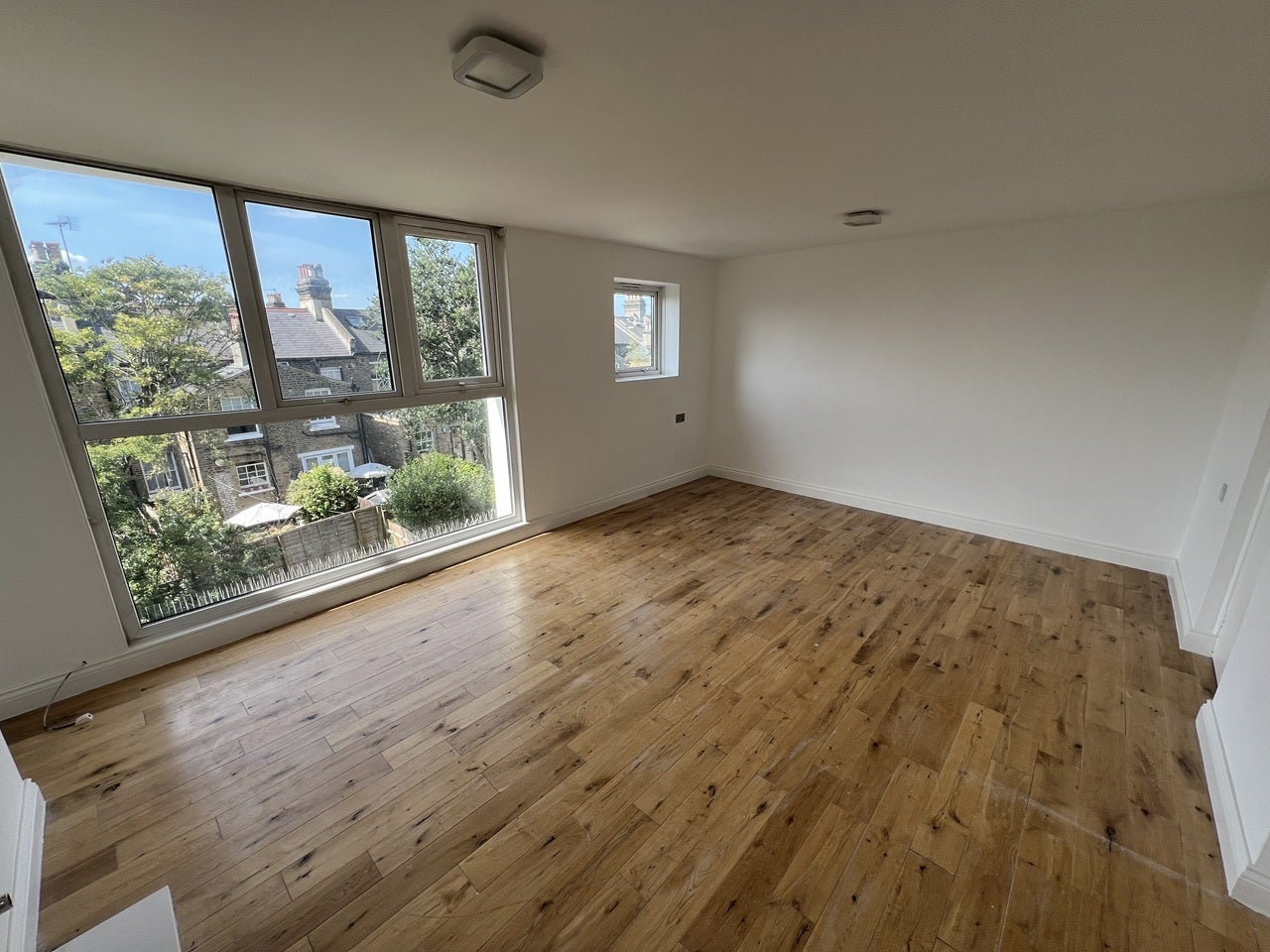 Flat Kilburn Lane in City of Westminster