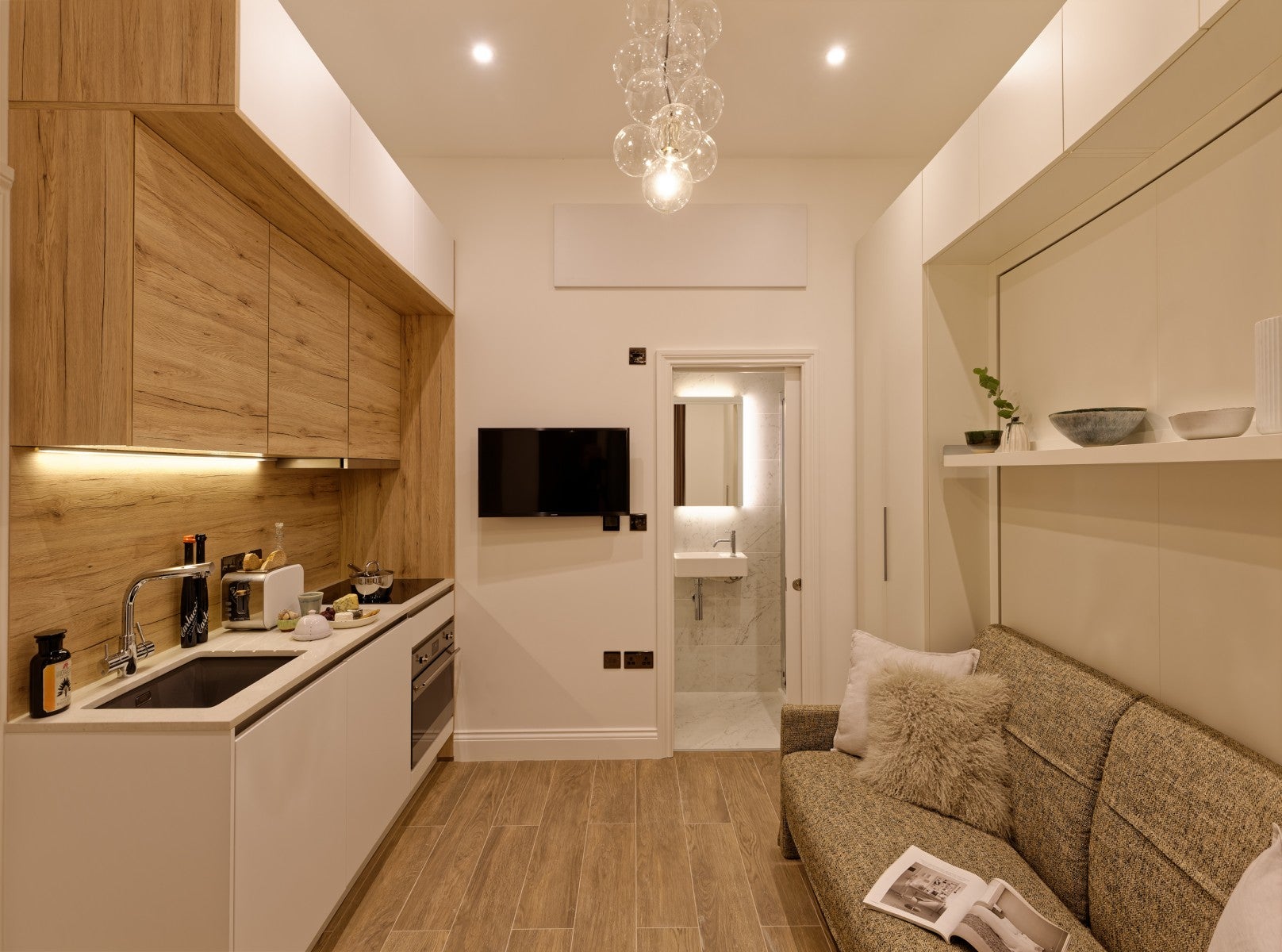 Flat Linden Gardens in Greater London