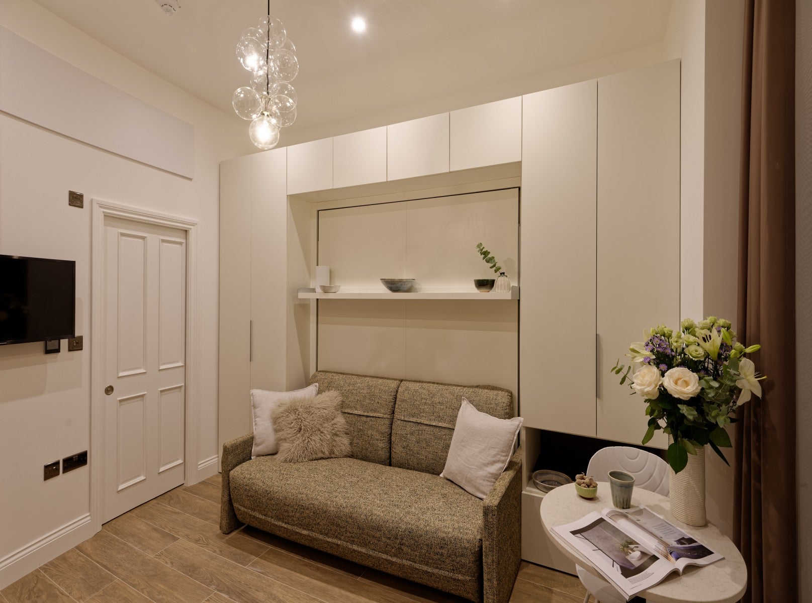 Flat Linden Gardens in Greater London