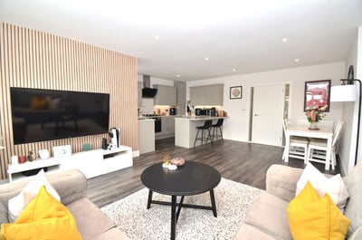 Flat Goring Road in Greater London