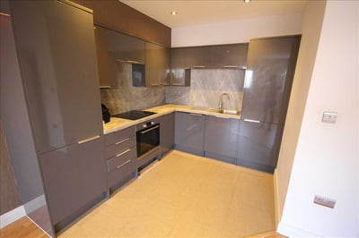 Flat Mount Pleasant in Greater London